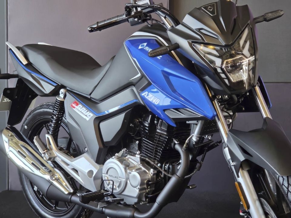 ‘Vua côn tay’ mới đã về đại lý: Thiết kế khác hẳn Yamaha Exciter, động cơ 170cc mạnh mẽ hơn Honda Winner R, giá hấp dẫn