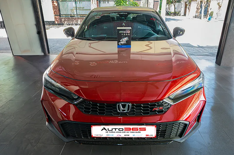 Hộp Vietmap Speedmap M2 trên chiếc Honda Civic trong bài