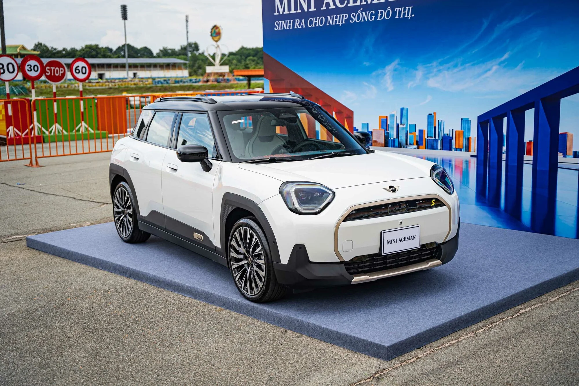 Car360 cover
