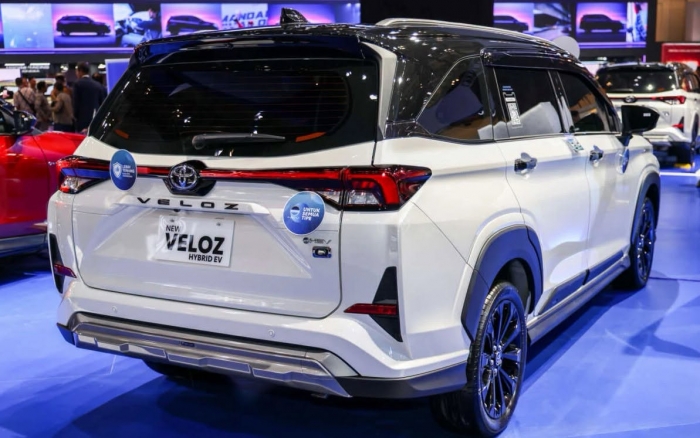Toyota-Veloz-1