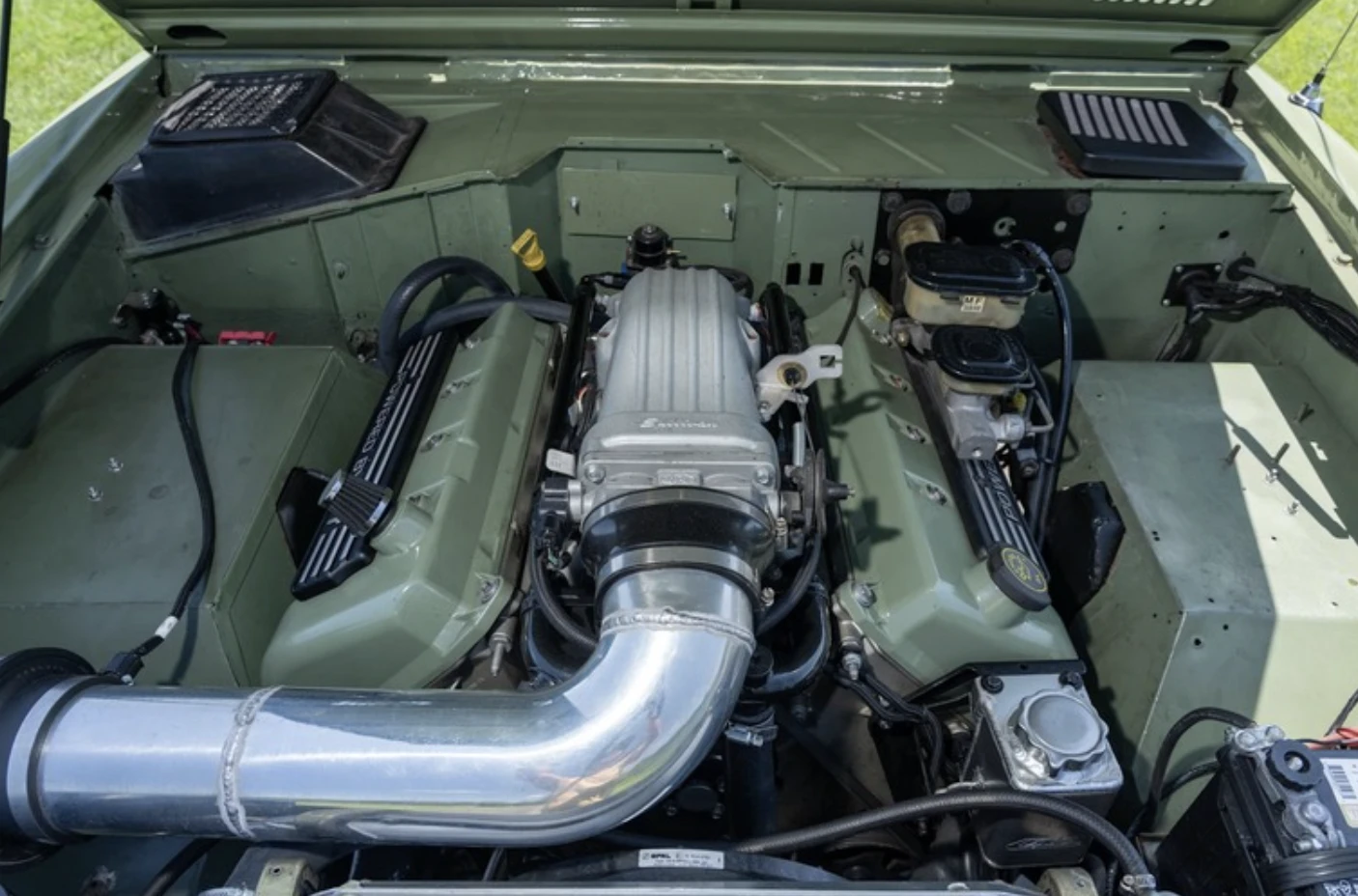 Ford Bronco 1969 phục chế hiện đại với động cơ V8 5.0L, nâng cấp toàn diện - Hình 5