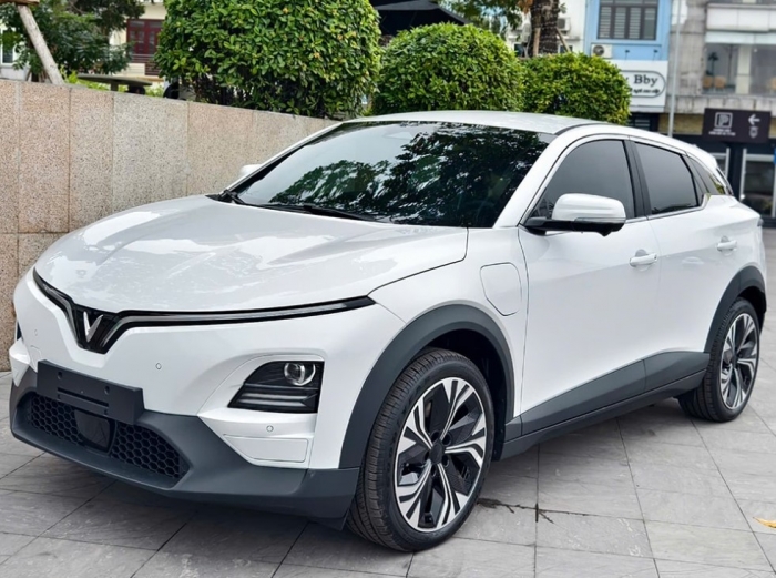Giá xăng dầu tối nay 26/10: E5 RON 92 và E10 RON 95 giảm về lại mức rẻ, dầu đã gần sát đáy, giá lăn bánh VinFast VF 6 ảnh 3