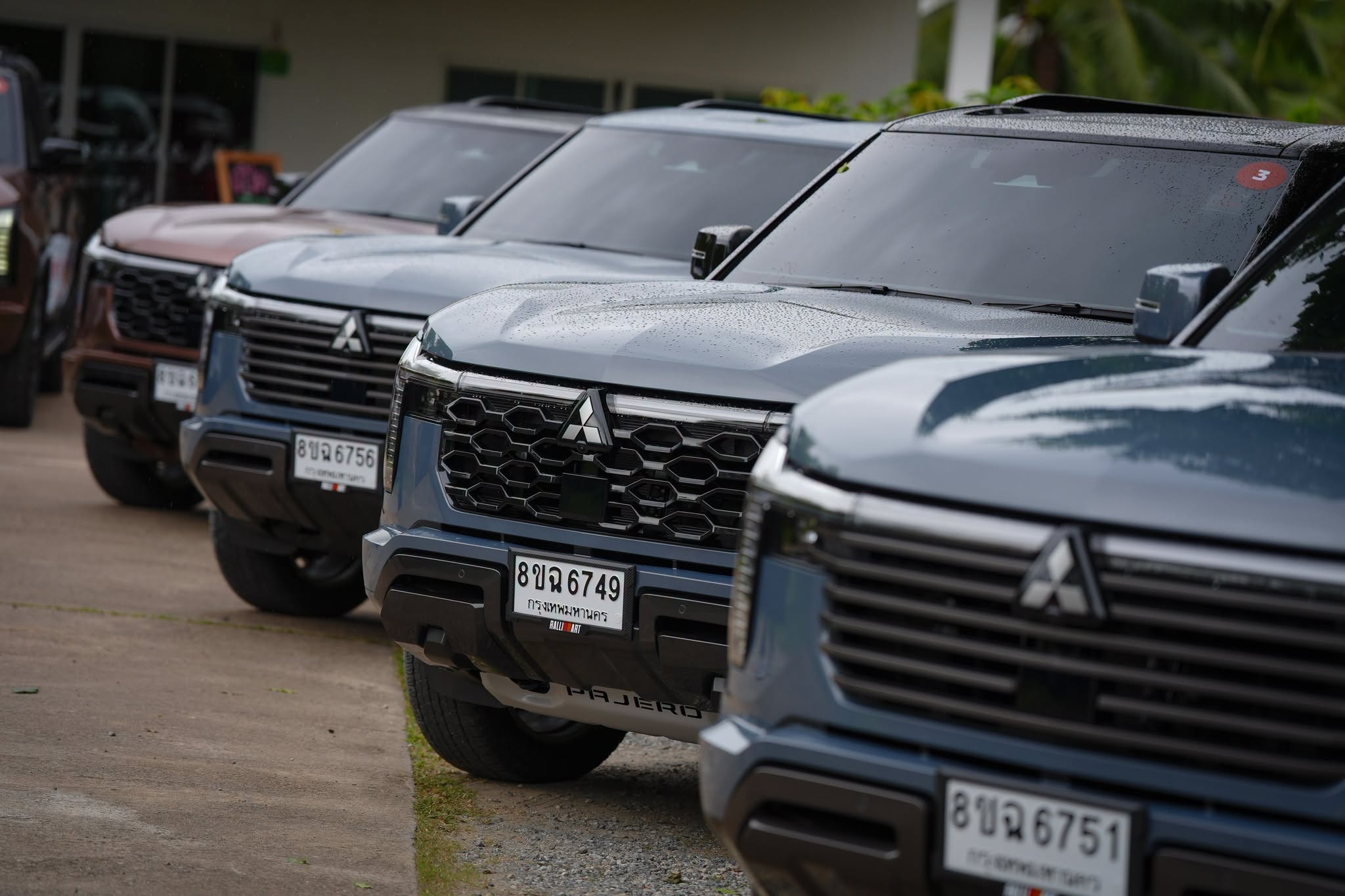 Mitsubishi Pajero 5.jpeg