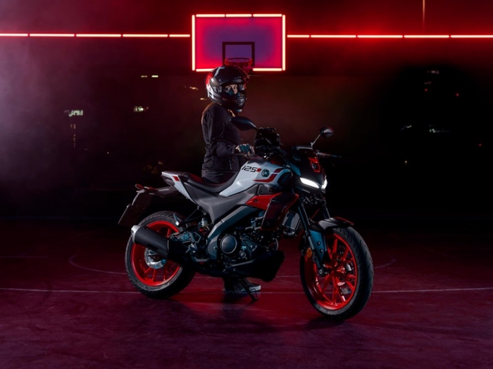 2027-Yamaha-MT125A-EU-Redline_White-Static-001-01