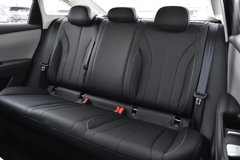 Xe điện hạng D công suất 195 mã lực, phạm vi hoạt động 555km, giá hơn 300 triệu đồng - Hình 7