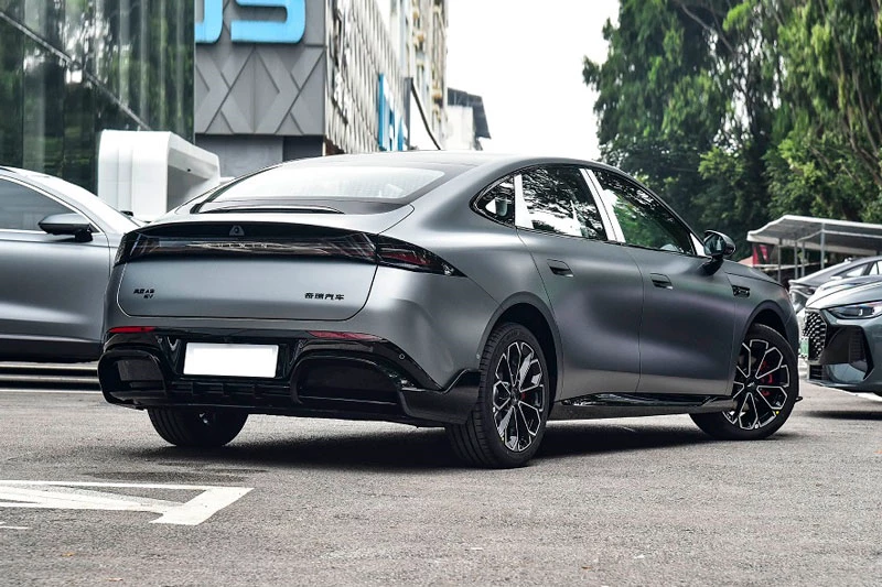 Xe sedan dài gần 4,9 mét, mạnh 252 mã lực, giá hơn 460 triệu đồng - Hình 5