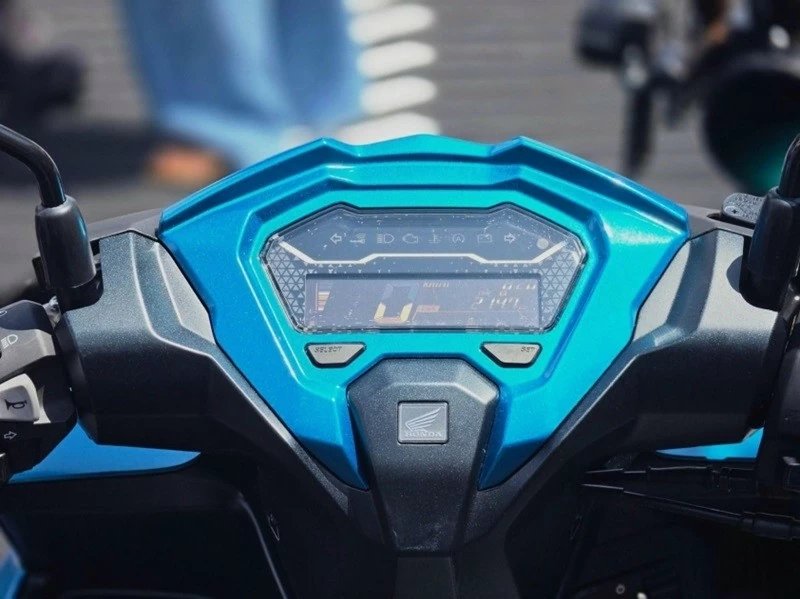 Honda Vario 125 2027 được trang bị màn hình LCD hiển thị thông tin vận hành.