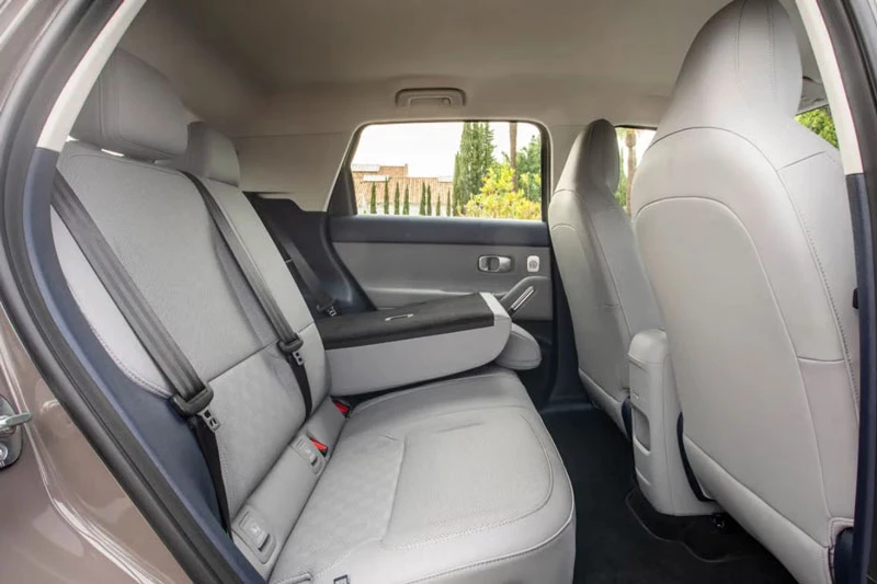 SUV đô thị công suất 194 mã lực, giá hơn 540 triệu đồng - Hình 5