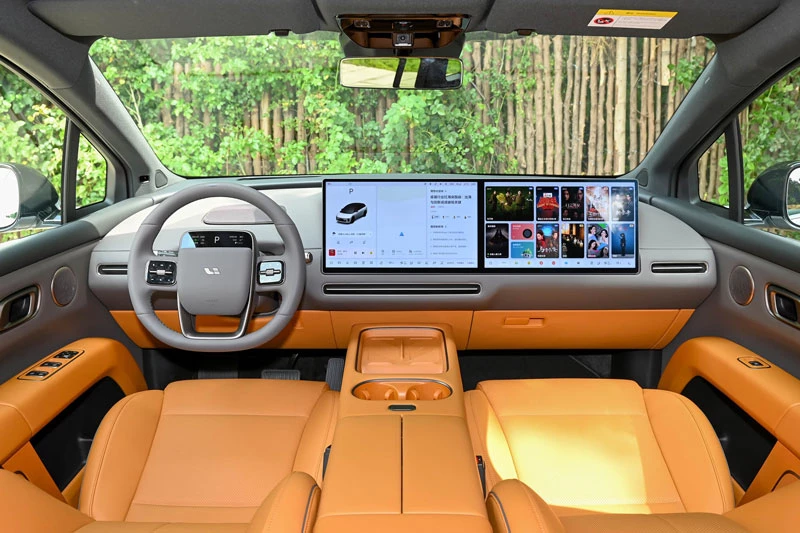 Xe điện công suất 536 mã lực, tầm hoạt động 780km, sạc 10 phút đi thêm 50 km, giá gần 1 tỷ đồng - Hình 5