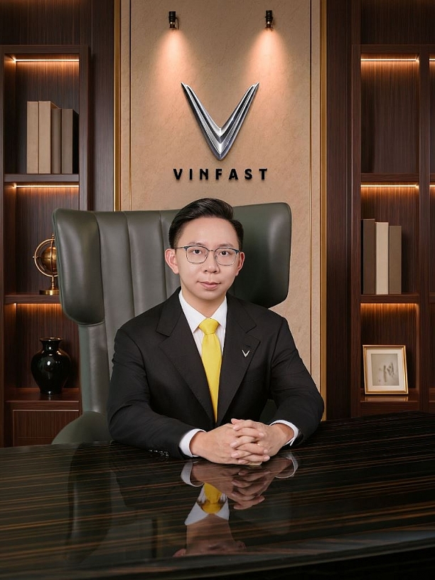 Ông Phạm Nhật Vượng và bà Phạm Thu Hương chuyển giao vai trò lãnh đạo tại VinFast và GSM