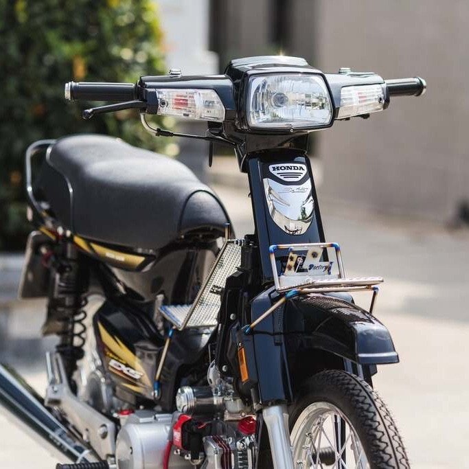 Honda Dream Thái biển VIP, 4 lần dọn với dàn đồ hiệu chất chơi - 7