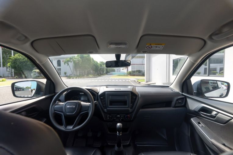 Khoang lái Isuzu D-Max D-Cargo 1000