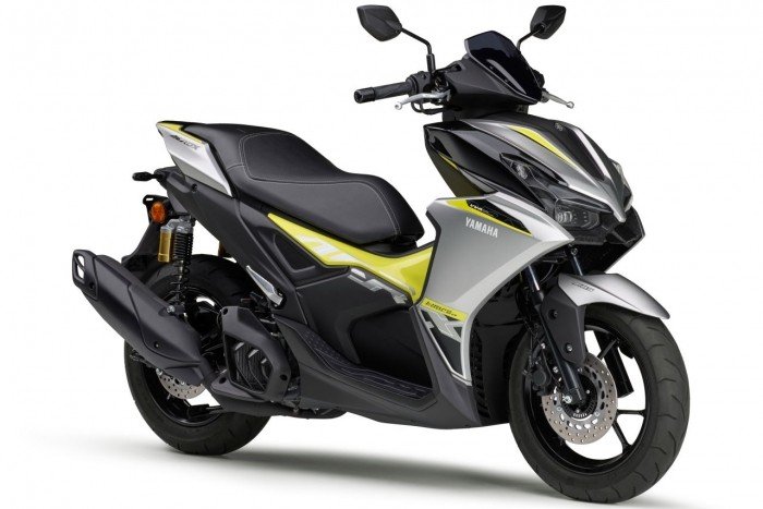 05-1788581361-yamaha-mo-ban-xe-tay-ga-moi-gia-79-trieu-dong-thiet-ke-dna-yzf-r-trang-bi-cong-nghe-nhu-xe-dua