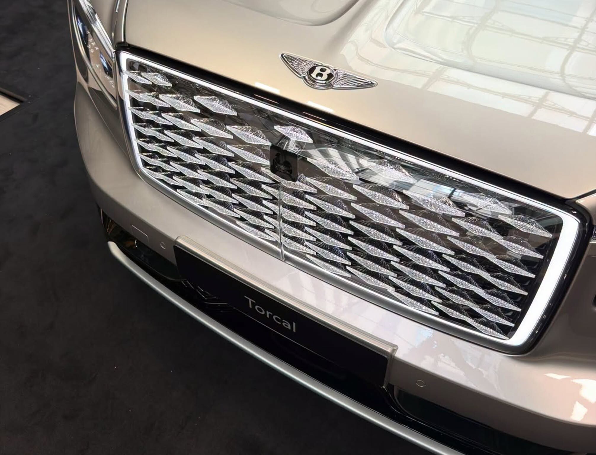 Torcal đánh dấu bước chuyển sang xe điện của Bentley.