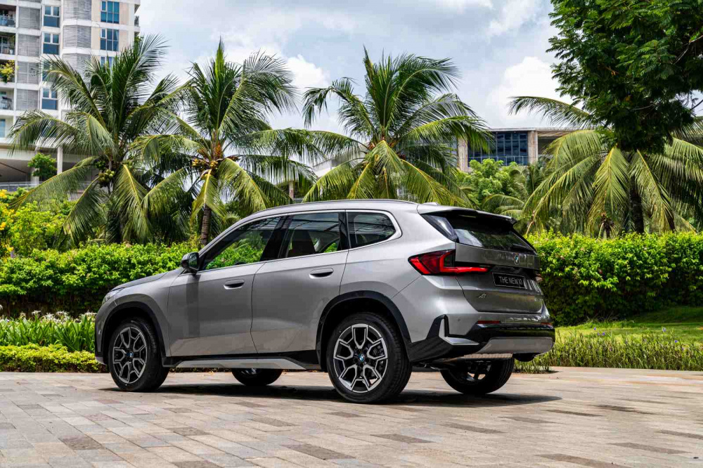 Xe BMW X1