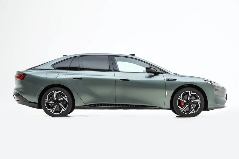 Xe điện công suất 721 mã lực, phạm vi hoạt động 730 km, giá từ 650 triệu đồng - Hình 3