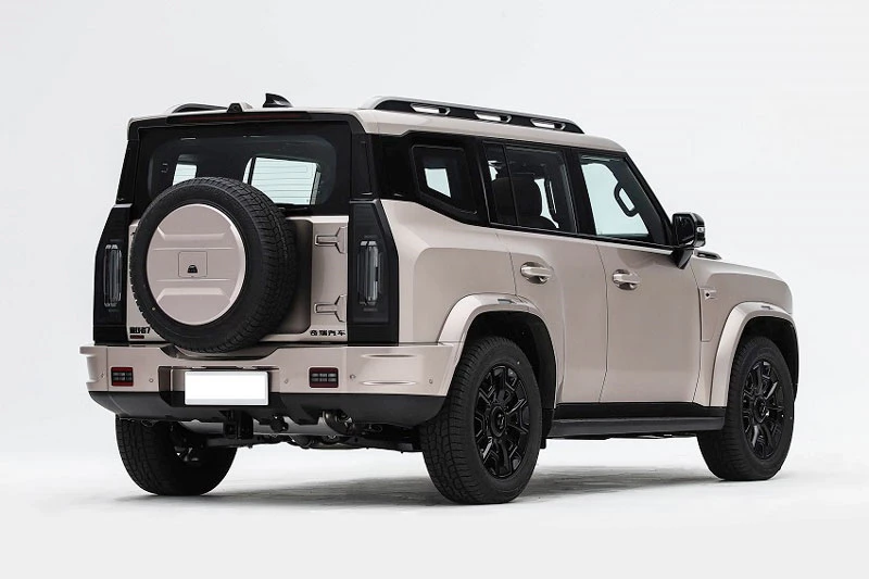 SUV địa hình dài hơn 4,8 mét, công suất 782 mã lực, giá từ 540 triệu đồng - Hình 5