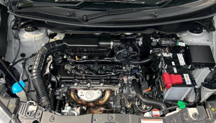 Hệ thống Smart Hybrid (SHVS) trên XL7 sử dụng máy phát tích hợp ISG kết hợp pin lithium-ion để hỗ trợ động cơ xăng