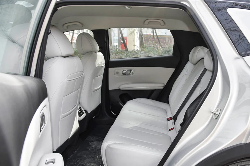 SUV hạng C công suất 163 mã lực, giá chưa tới 350 triệu đồng - Hình 5