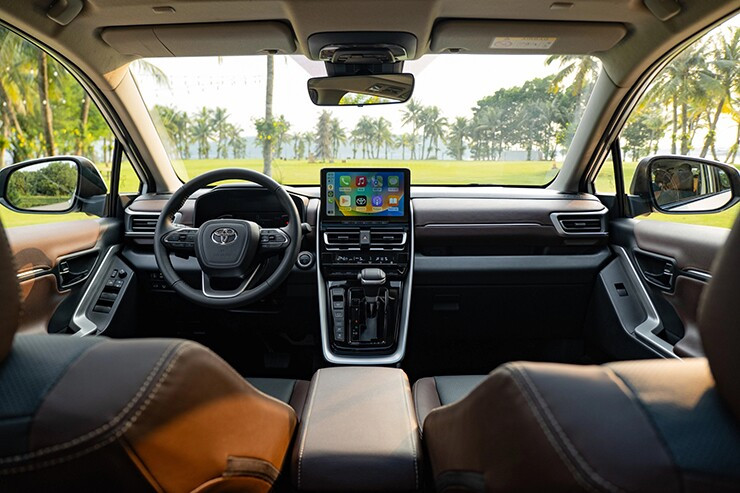 Không gian nội thất hiện đại trên Toyota Innova Cross