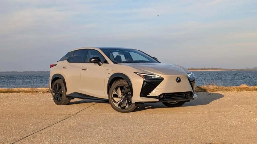 lexus-rz-550e-f-sport