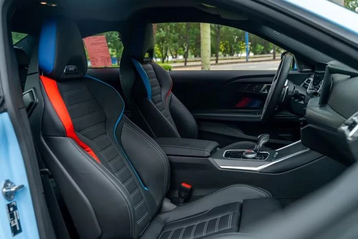 Cận cảnh BMW M2 giá gần 4,1 tỷ đồng vừa ra mắt thị trường Việt Nam - Hình 20