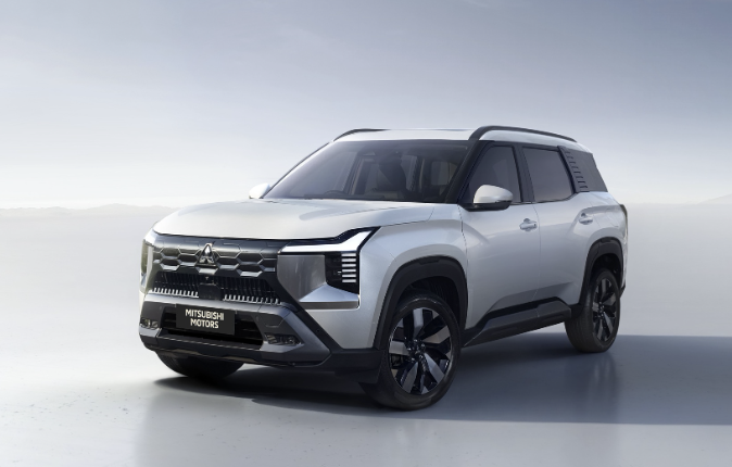 Mitsubishi Destinator