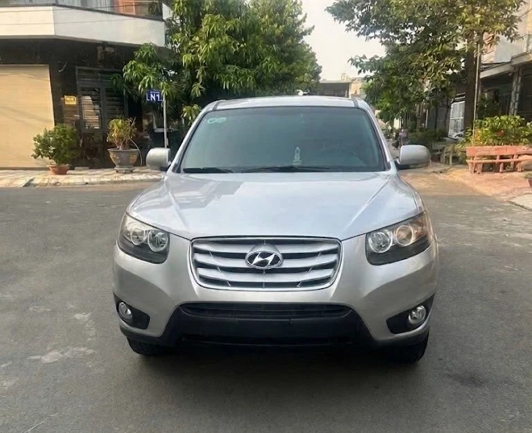 Ngân hàng thanh lý loạt Hyundai Santa Fe chở tiền giá chỉ từ 94 triệu - Hình 2