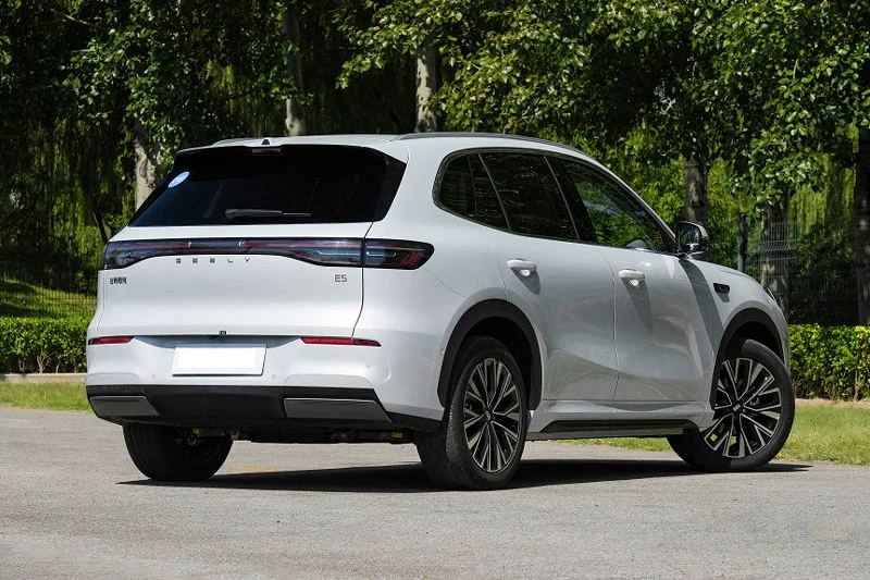 SUV hạng C mạnh 329 mã lực, giá chưa tới 380 triệu đồng - Hình 3
