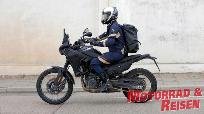 BMW F 650 GS rear view