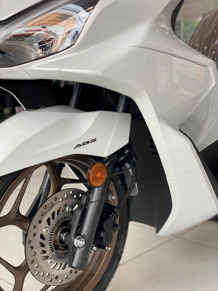 Honda-PCX-160-9