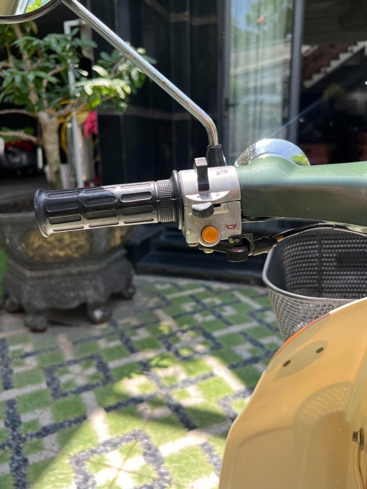 Honda Cub 81/70cc đời 1980 giá đắt 420 triệu đồng gây sốt - 7