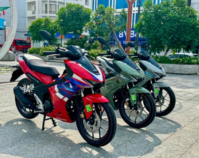 Giá xăng dầu trưa nay 28/10: E10 RON 95 và E5 RON 92 cán mốc rẻ, lại tăng vọt từ mai? Giá đầy bình xe côn tay 150-155cc ảnh 2