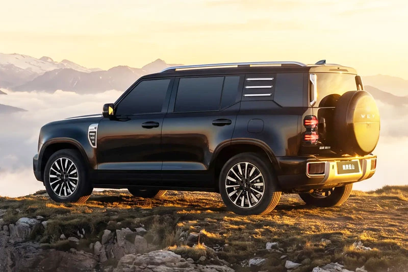 SUV PHEV dài 5,3 mét, công suất 687 mã lực, giá gần 1,2 tỷ đồng - Hình 3