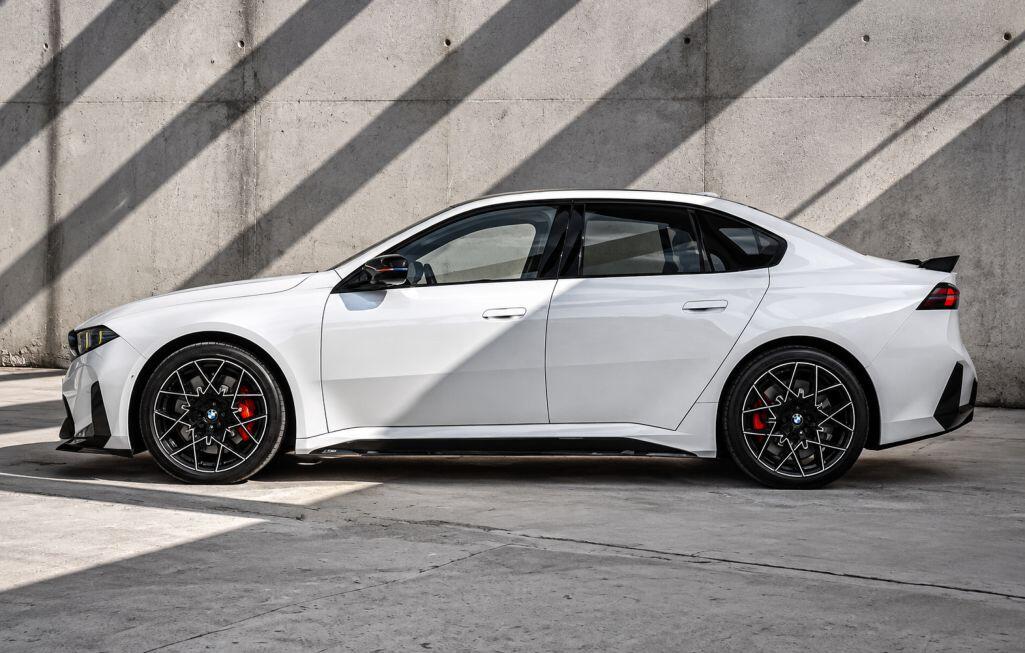 BMW M Performance thuần điện đầu tiên được xây dựng trên nền tảng Neue Klasse hoàn toàn mới.