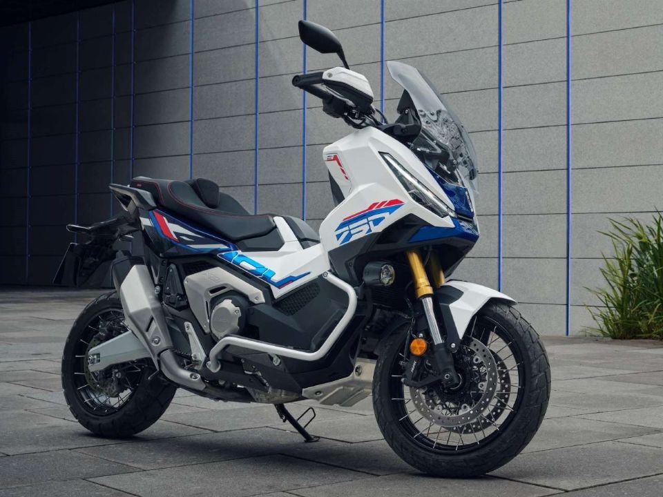 Honda chính thức ra mắt ‘vua xe ga’ mới tinh: Trang bị xịn hơn cả SH và Air Blade, giá cực kỳ hấp dẫn