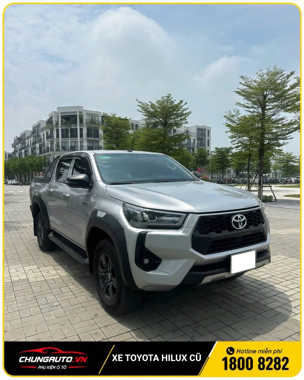 Xe bán tải Toyota Hilux cũ 2024