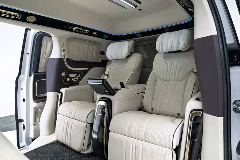 Chuyên cơ mặt đất 4 chỗ ngồi, động cơ PHEV, giá hơn 3,1 tỷ đồng - Hình 5