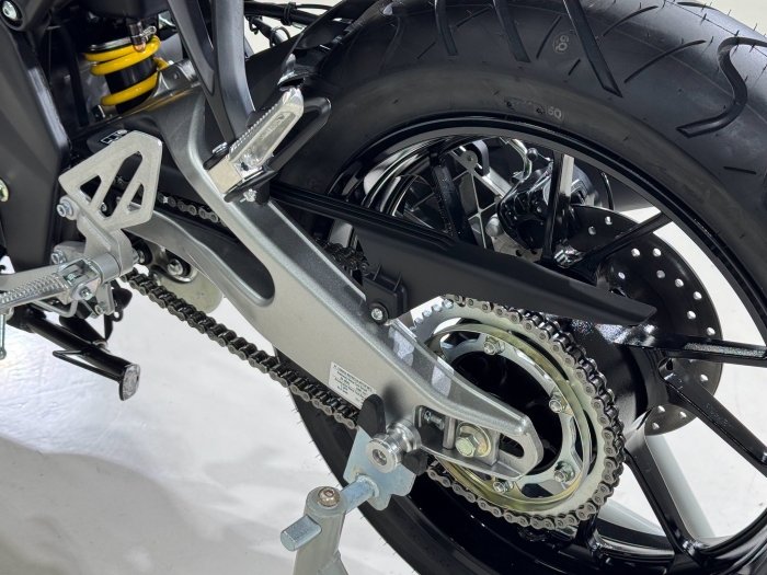 Yamaha-R15-5