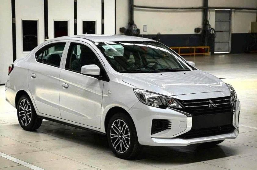 Mitsubishi Attrage (3)