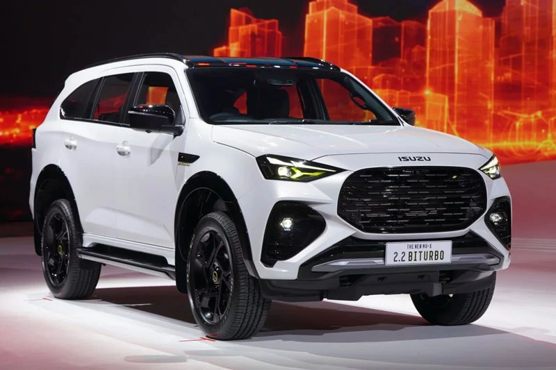 Đối thủ của Toyota Fortuner trình làng, giá gần 920 triệu đồng - Hình 1