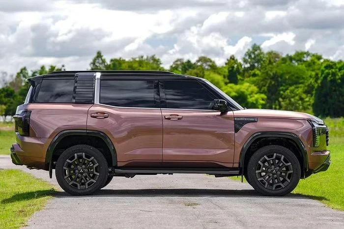 Mitsubishi Pajero mới chốt giá tại Thái Lan, chờ ngày về Việt Nam - Hình 2