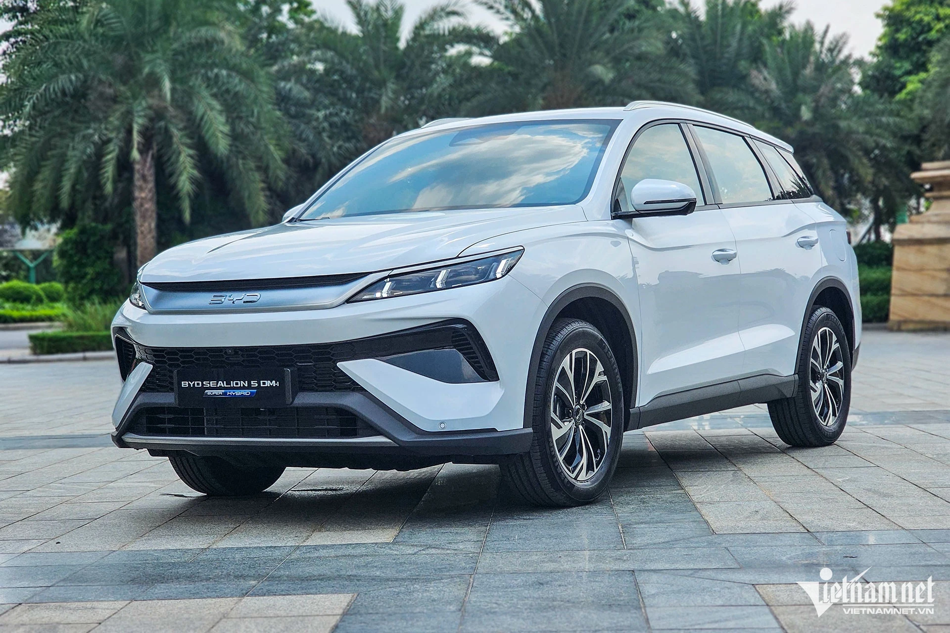 SUV PHEV, giá rẻ ngang Xforce, BYD Sealion 5 có cửa nào cạnh tranh tại Việt Nam? - Hình 10