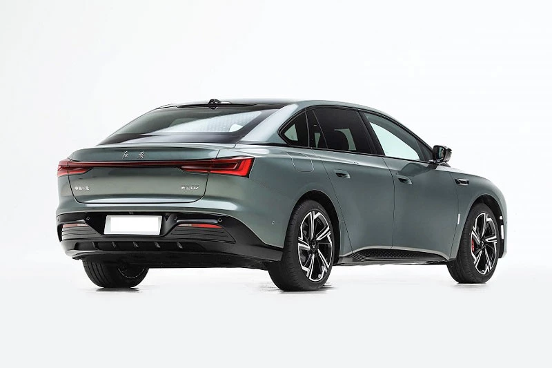 Xe điện công suất 721 mã lực, phạm vi hoạt động 730 km, giá từ 650 triệu đồng - Hình 5