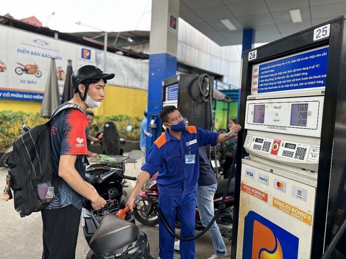 Giá xăng dầu tối 29/9: E5 RON 92 và E10 RON 95 kỳ tới rất có thể xuống gần mốc 20.000 đồng? Giá đầy bình xe ga 150-160cc ảnh 1