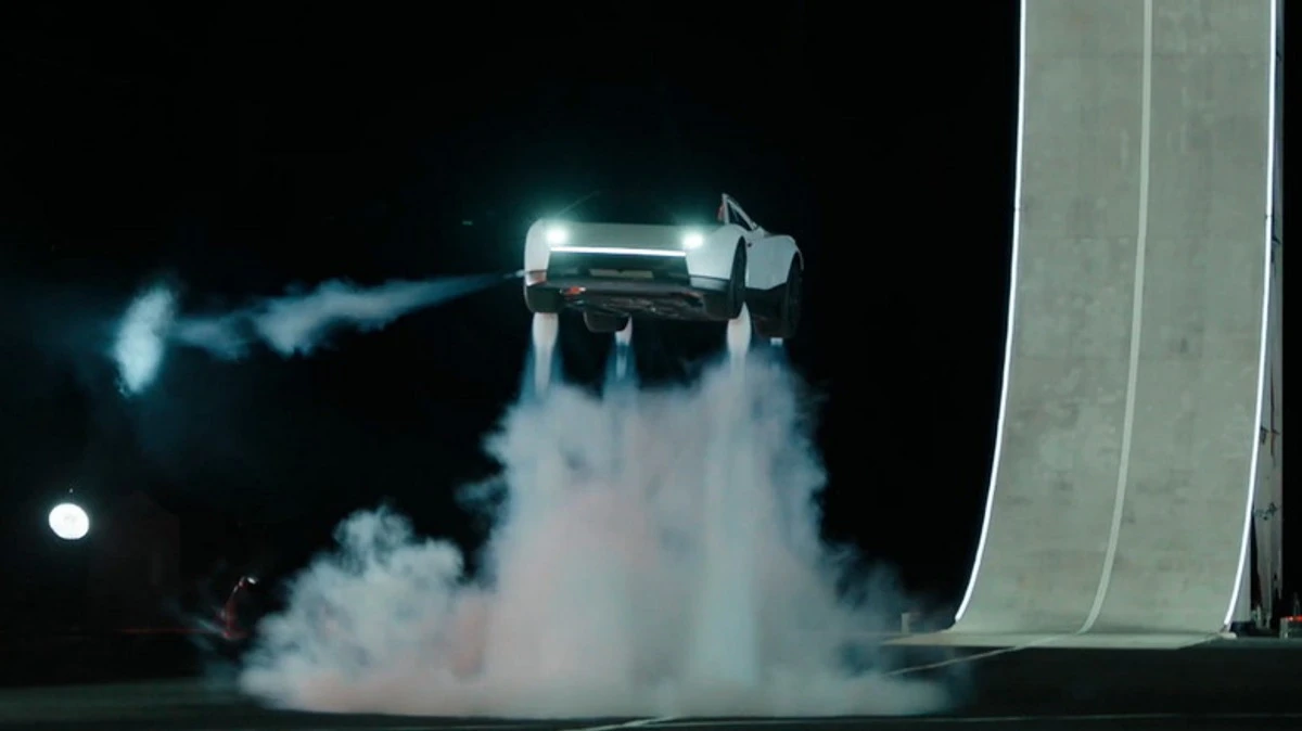 Giải mã công nghệ vòi phun khí nén SpaceX giúp mẫu xe Tesla Roadster bứt tốc dưới một giây - Hình 3