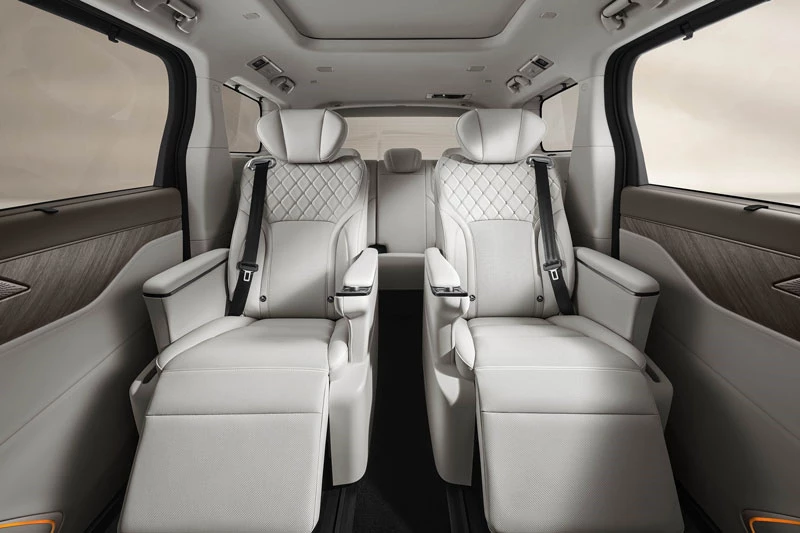 Xe MPV động cơ hybrid, công suất 438 mã lực, giá hơn 1 tỷ đồng - Hình 7