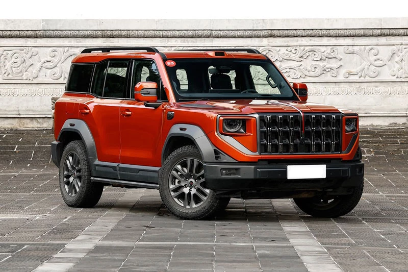 SUV địa hình cỡ lớn, công suất 843 mã lực, giá từ 1,355 tỷ đồng - Hình 1