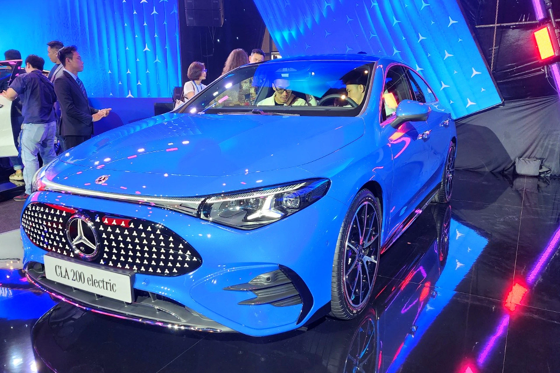 Xe điện giá 1,5 tỷ: Chọn Mercedes-Benz CLA 200 hay BYD Seal, Hyundai IONIQ 5? - Hình 1