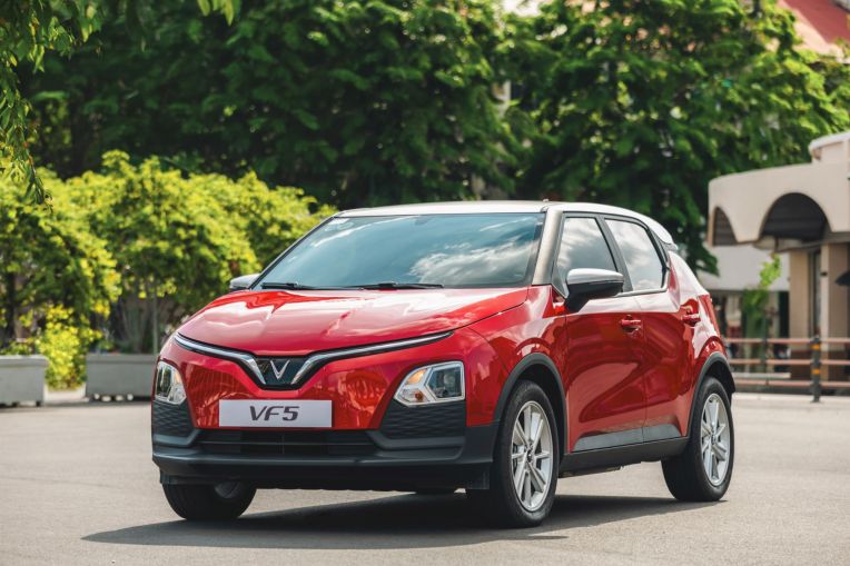 VinFast VF 5 + Herio Green